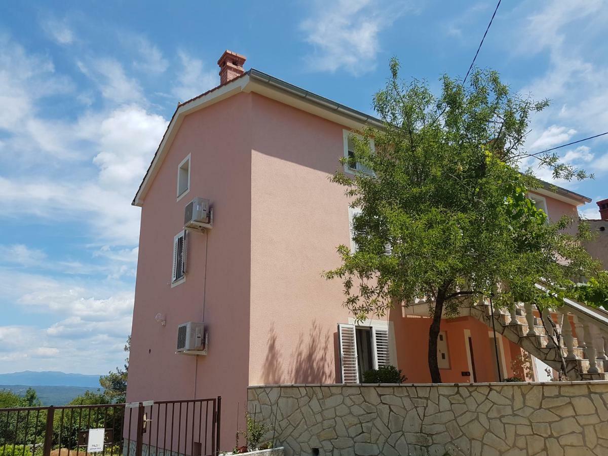 Apartment Chuck Vrh  Esterno foto